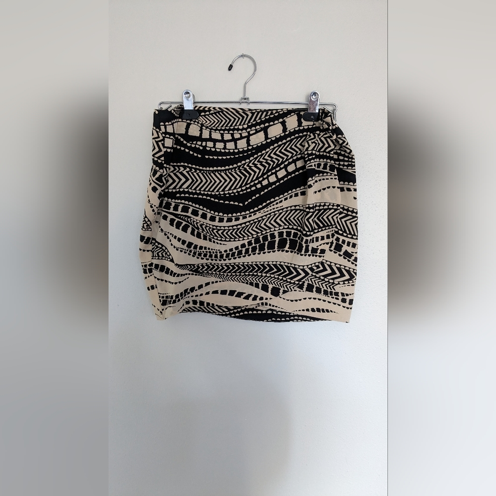 Bebe skirt